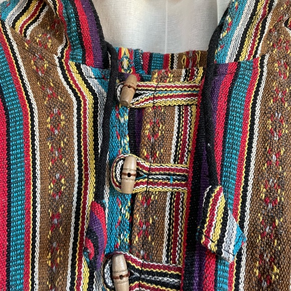 woven hooded poncho - Picture 6 of 7